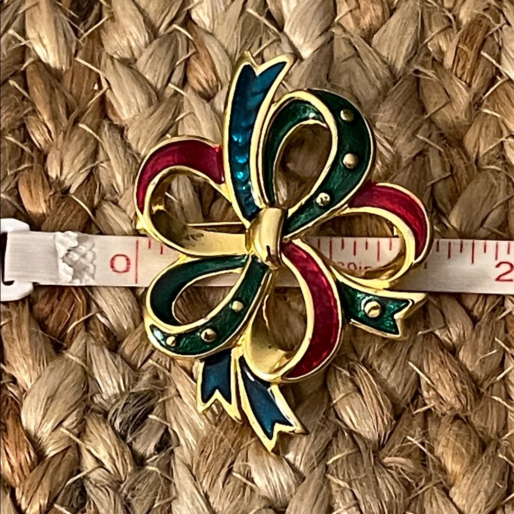 Danecraft Vintage Gold Tone and‎ Multicolor Enamel Bow Christmas Brooch - Picture 5 of 6